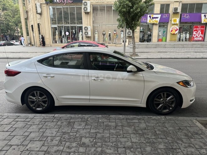 Hyundai Elantra 2017, 106,700 km - 2.0 l - Bakı
