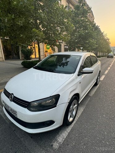 Volkswagen Polo 2012, 300,000 km - 1.6 l - Bakı