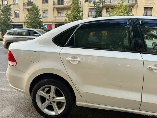 Volkswagen Polo 2012, 300,000 km - 1.6 l - Bakı