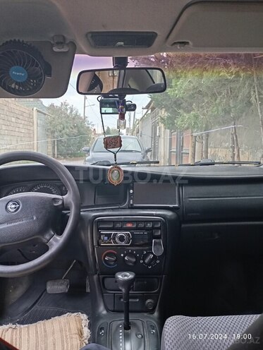 Opel Vectra 1997, 335,000 km - 2.0 l - Bakı