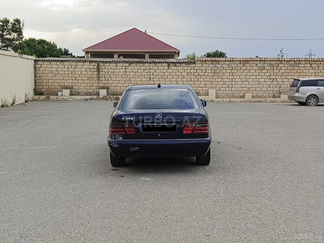Mercedes E 240 1998, 417,000 km - 2.4 л - Sumqayıt