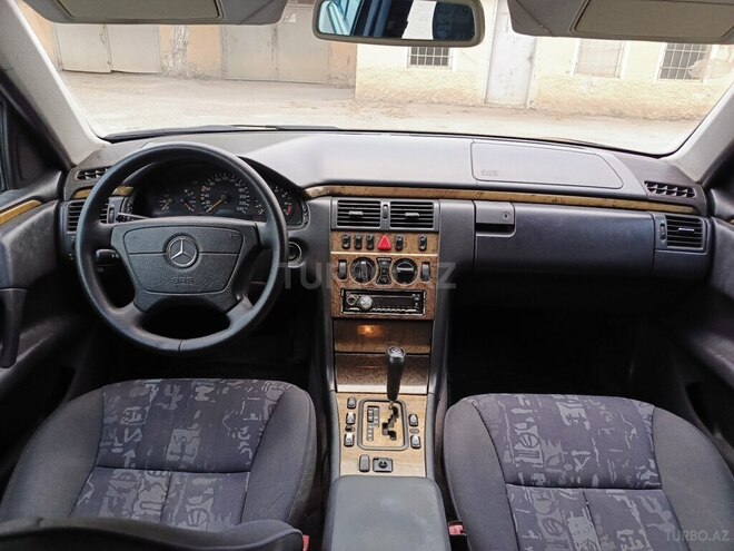 Mercedes E 240 1998, 417,000 km - 2.4 л - Sumqayıt