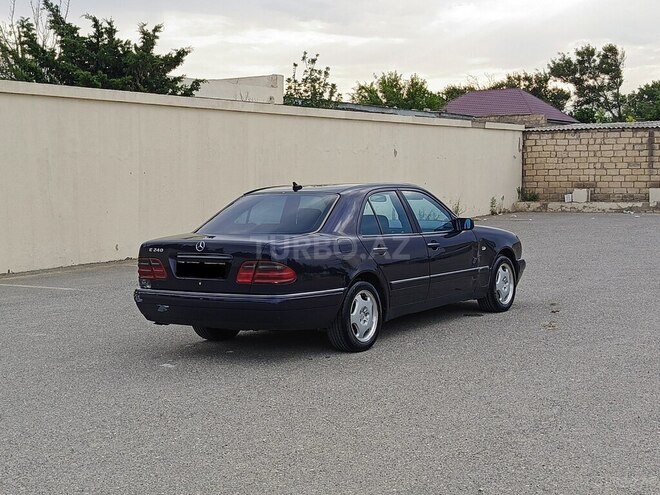Mercedes E 240 1998, 417,000 km - 2.4 л - Sumqayıt
