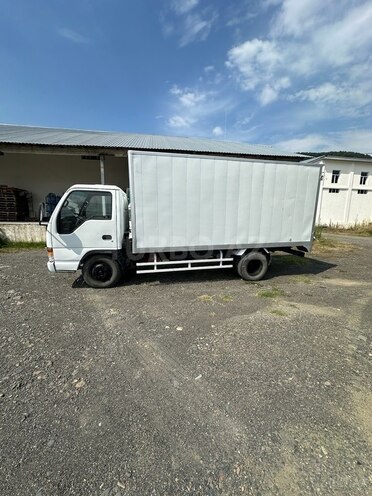 Isuzu NKR 55 L 2008, 165,000 km - 2.8 l - Zaqatala