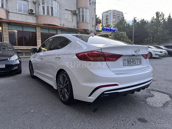 Hyundai Elantra 2018, 109,435 km - 1.6 l - Bakı