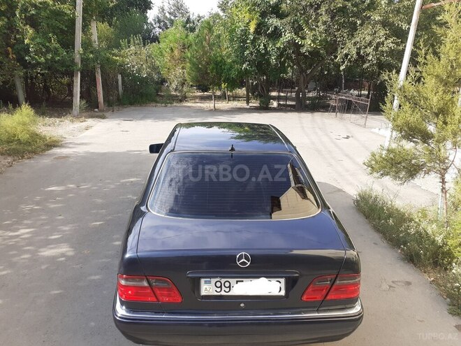 Mercedes E 240 1999, 356,200 km - 2.4 l - Sabirabad