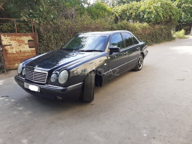 Mercedes E 240 1999, 356,200 km - 2.4 l - Sabirabad