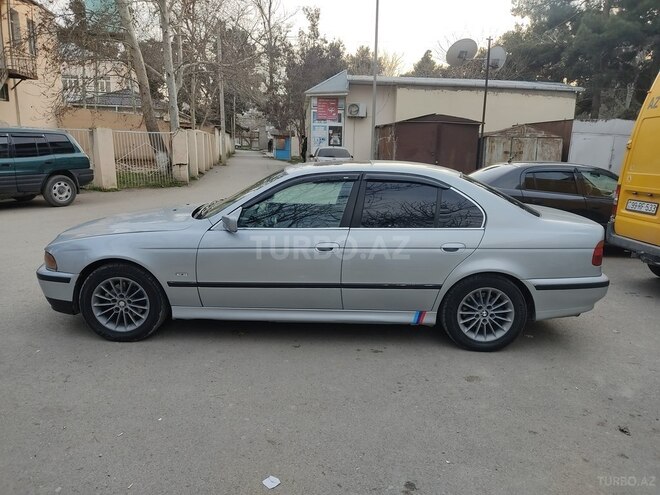 BMW 528 1997, 10,400 km - 2.8 l - Şirvan