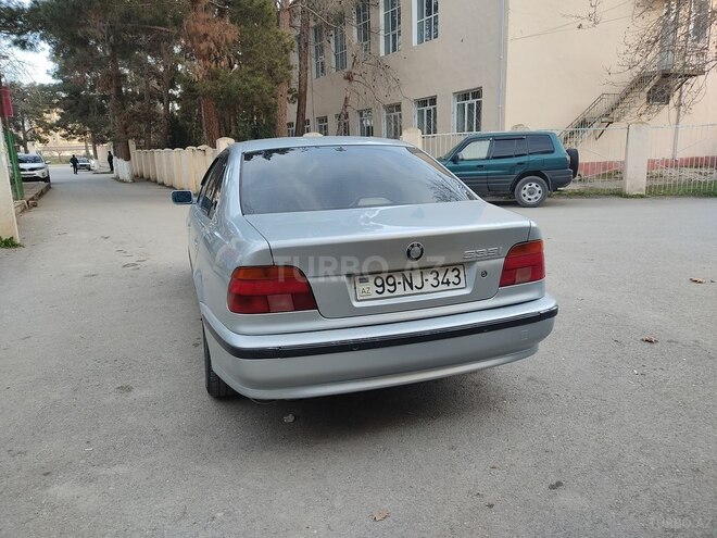 BMW 528 1997, 10,400 km - 2.8 l - Şirvan