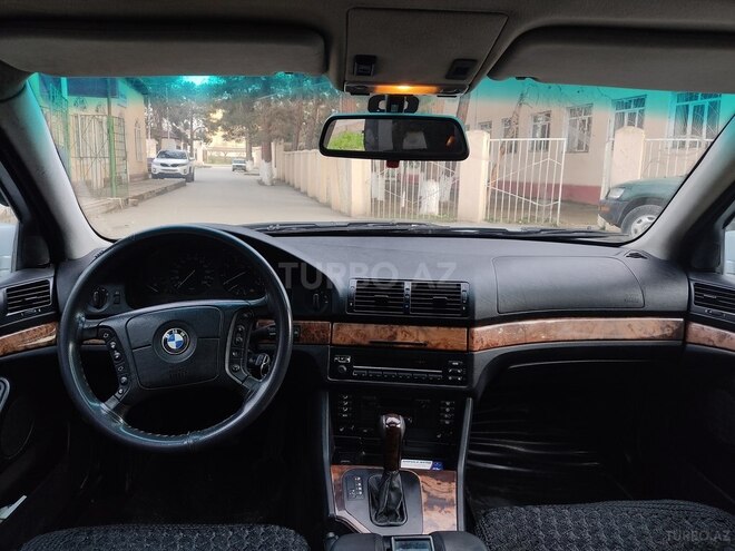 BMW 528 1997, 10,400 km - 2.8 l - Şirvan