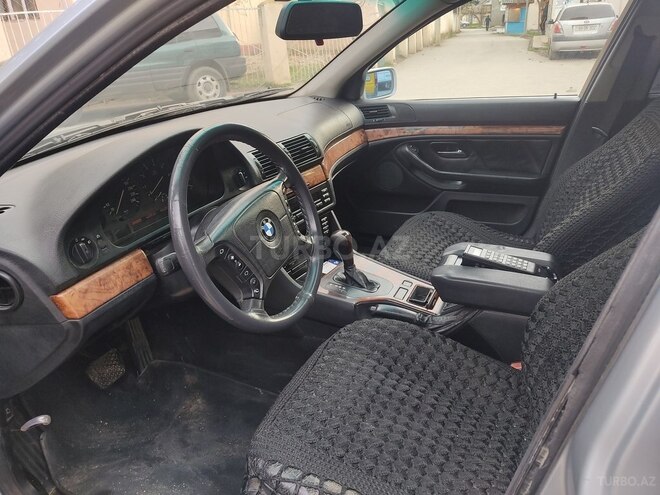 BMW 528 1997, 10,400 km - 2.8 l - Şirvan