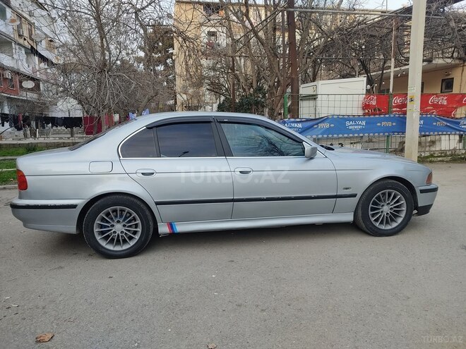 BMW 528 1997, 10,400 km - 2.8 l - Şirvan