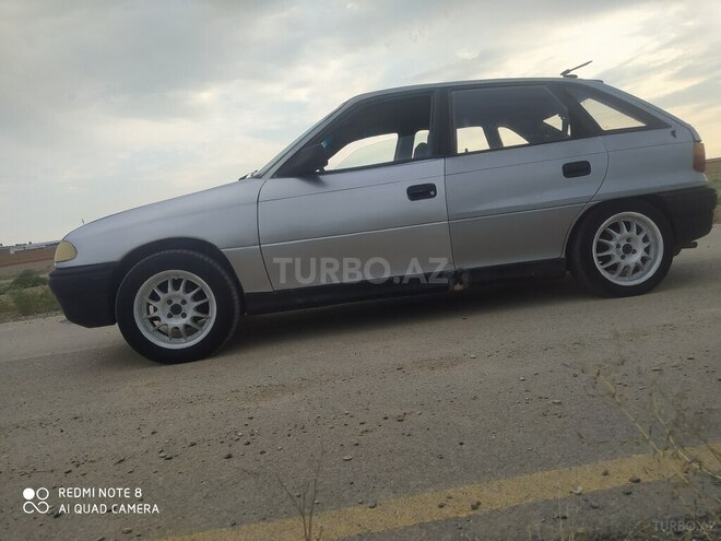 Opel Astra 1994, 444,444 km - 1.6 l - Sumqayıt