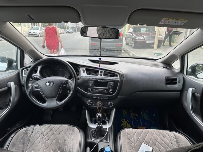 Kia Ceed 2014, 180,000 km - 1.6 l - Bakı