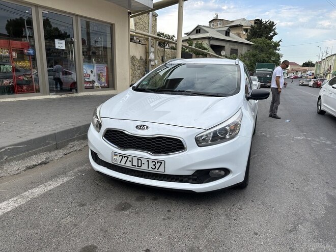 Kia Ceed 2014, 180,000 km - 1.6 l - Bakı