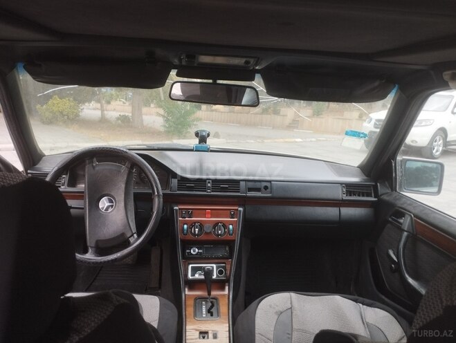 Mercedes E 250 1991, 450,000 km - 2.5 l - Bakı