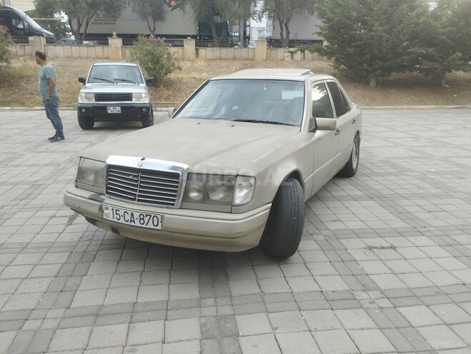 Mercedes E 250 1991, 450,000 km - 2.5 l - Bakı