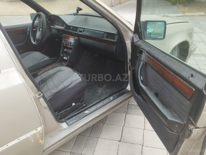 Mercedes E 250 1991, 450,000 km - 2.5 l - Bakı