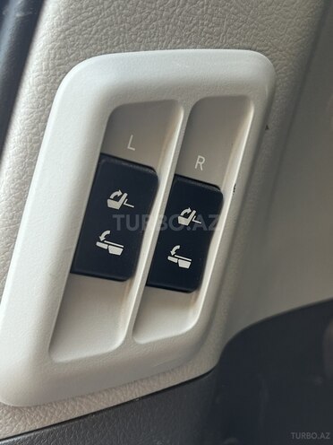 Toyota Land Cruiser Prado 2013, 240,000 km - 3.0 л - Bakı