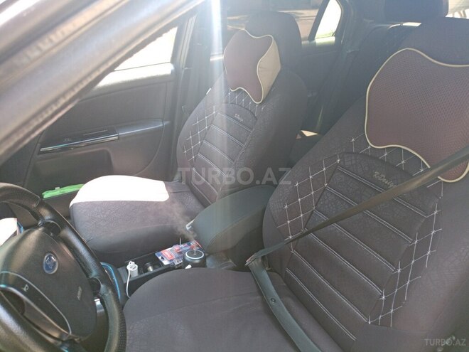 Ford Mondeo 2004, 244,999 km - 2.0 l - Sumqayıt