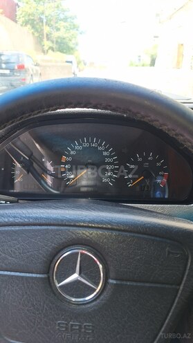 Mercedes C 200 2000, 318,419 km - 2.0 l - Bakı