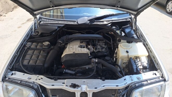 Mercedes C 200 2000, 318,419 km - 2.0 l - Bakı