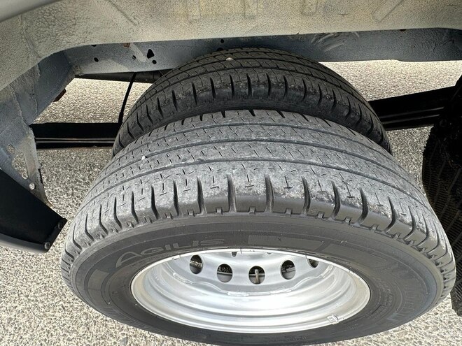 Ford Transit-10