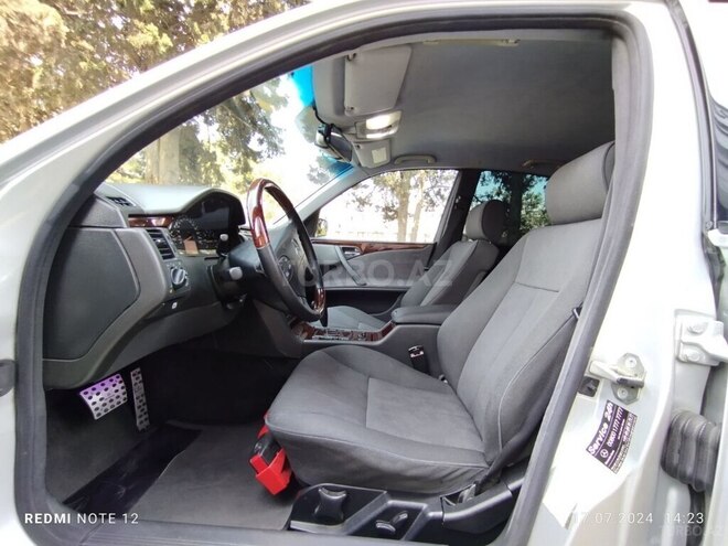 Mercedes E 280 2001, 278,455 km - 2.8 л - Bakı