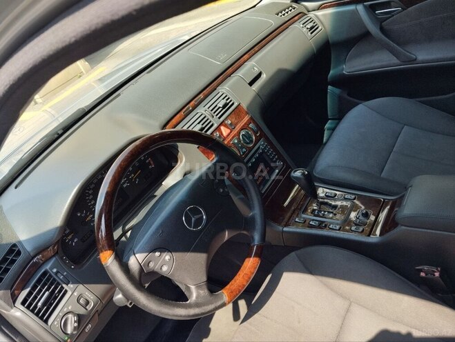 Mercedes E 280 2001, 278,455 km - 2.8 л - Bakı