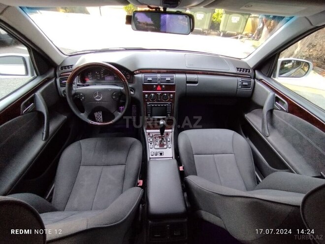 Mercedes E 280 2001, 278,455 km - 2.8 л - Bakı