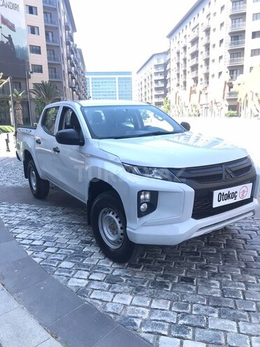 Mitsubishi L200-3