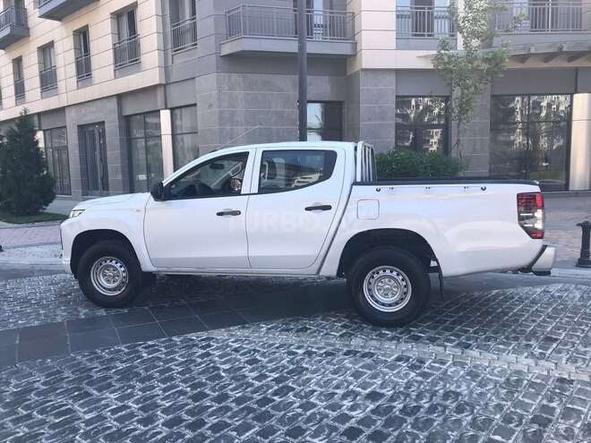 Mitsubishi L200-5