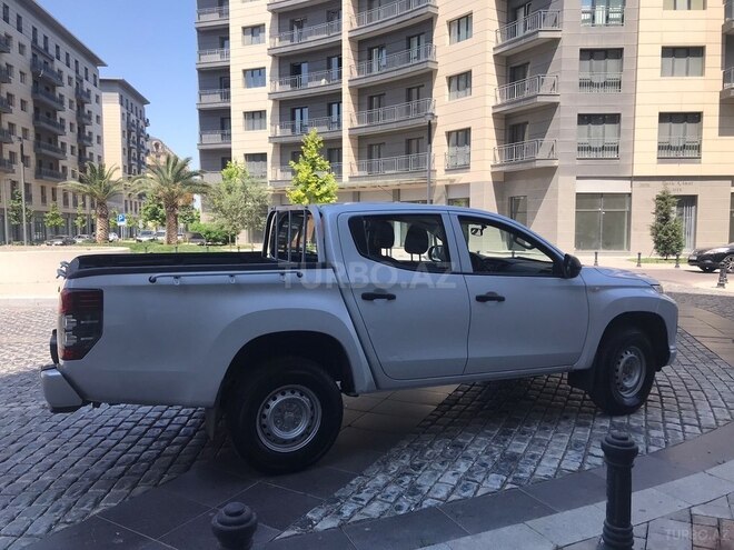 Mitsubishi L200-6