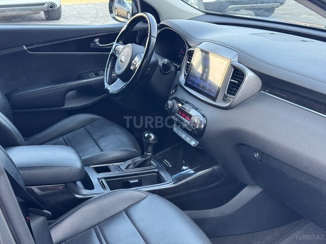 Kia Sorento-8