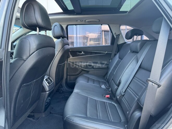 Kia Sorento-9