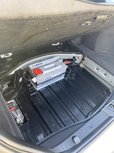 Mercedes E 240 2002, 288,000 km - 2.4 l - Mingəçevir