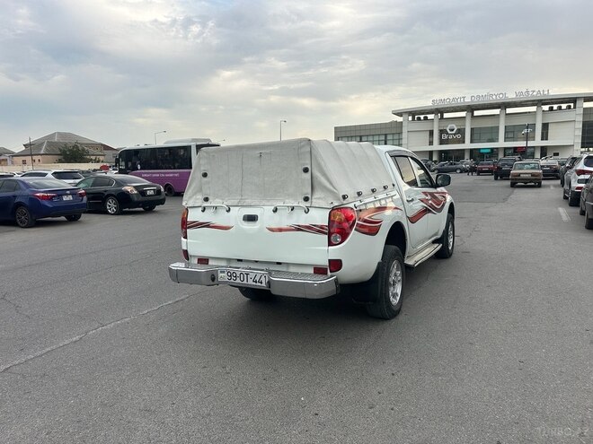 Mitsubishi L200 2007, 205,000 km - 2.5 l - Bakı