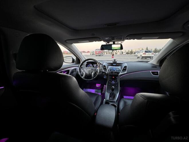 Hyundai Elantra 2015, 178,000 km - 1.8 l - Bakı