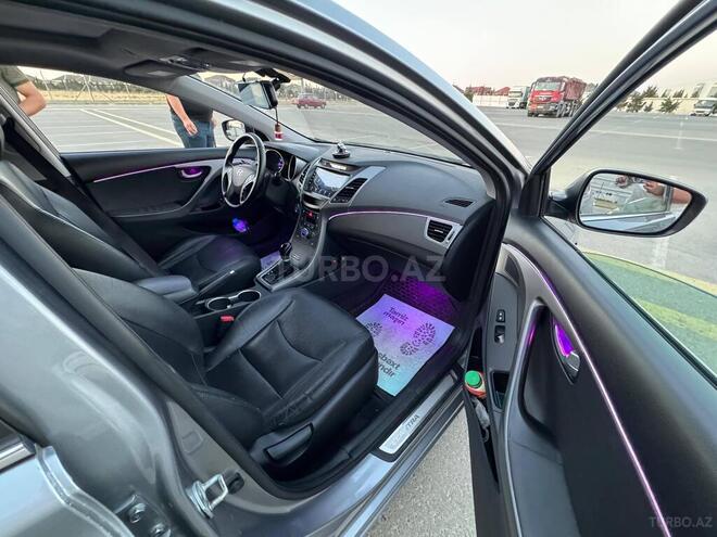 Hyundai Elantra 2015, 178,000 km - 1.8 l - Bakı
