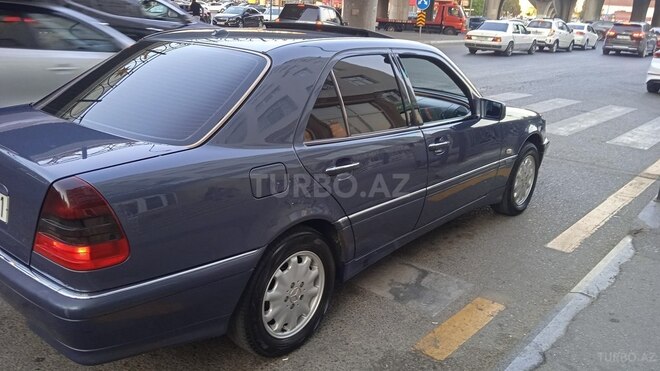 Mercedes C 200 2000, 149,500 km - 2.0 l - Bakı
