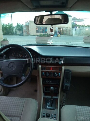 Mercedes E 280 1994, 284,000 km - 2.8 l - Siyəzən