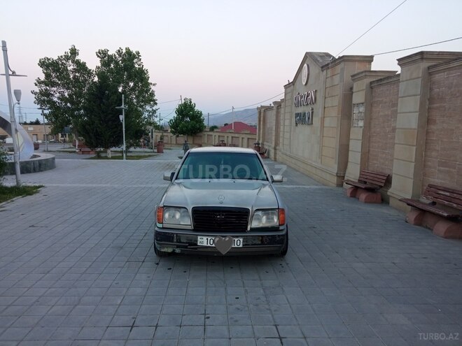 Mercedes E 280 1994, 284,000 km - 2.8 l - Siyəzən