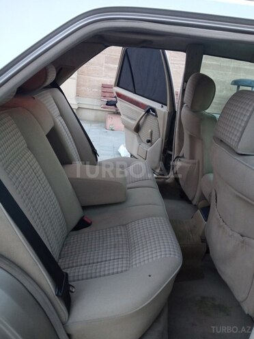Mercedes E 280 1994, 284,000 km - 2.8 l - Siyəzən