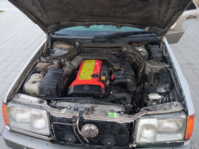 Mercedes E 280 1994, 284,000 km - 2.8 l - Siyəzən