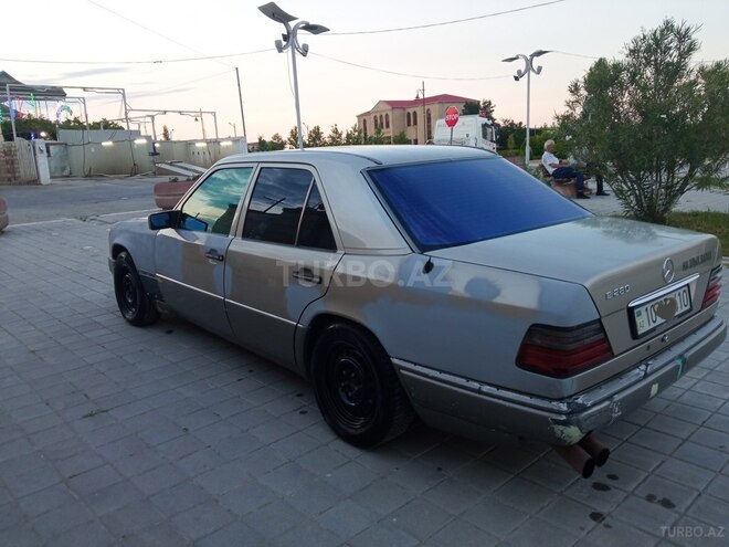 Mercedes E 280 1994, 284,000 km - 2.8 l - Siyəzən