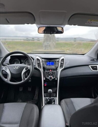 Hyundai i30 2015, 170,555 km - 1.6 l - Şabran