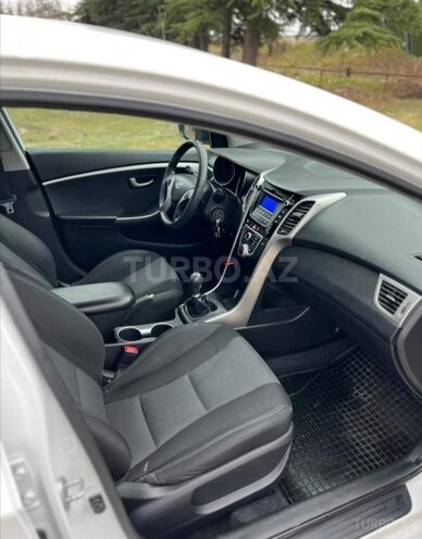Hyundai i30 2015, 170,555 km - 1.6 l - Şabran