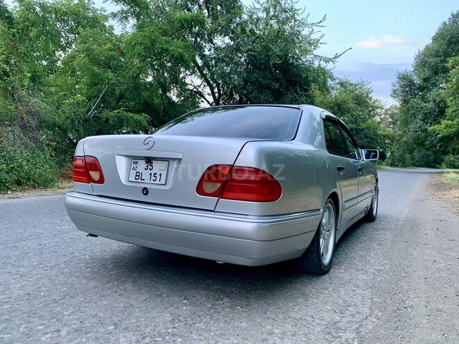 Mercedes E 230 1996, 312,000 km - 2.3 л - Qazax