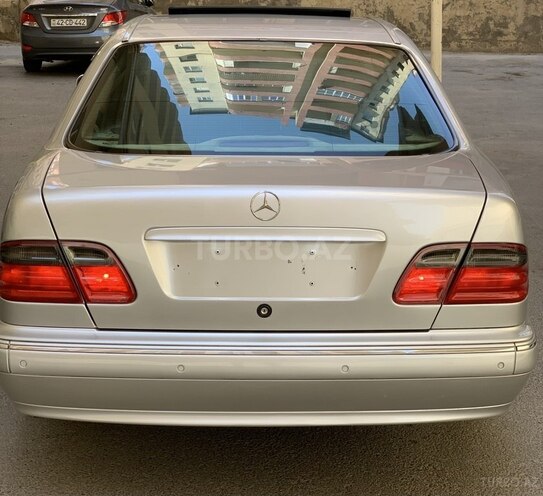 Mercedes E 320 2001, 378,012 km - 3.2 l - Bakı