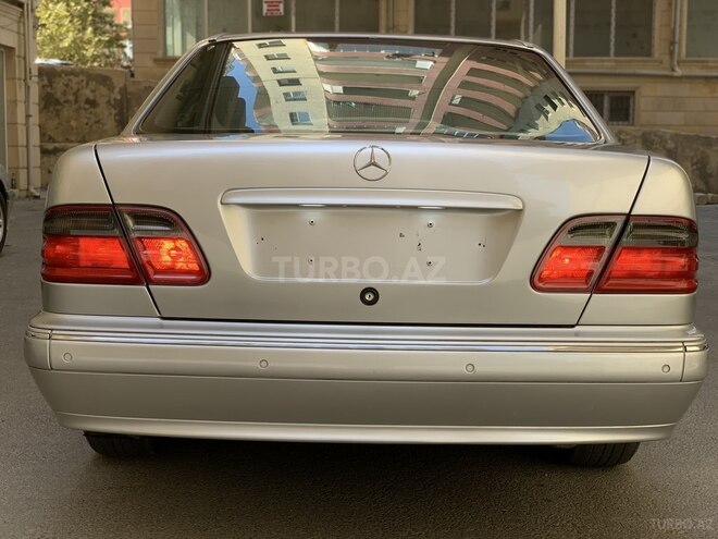 Mercedes E 320 2001, 378,012 km - 3.2 l - Bakı